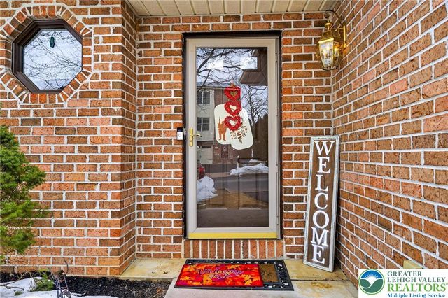 52 Olde Penn Drive, Easton, PA 18045