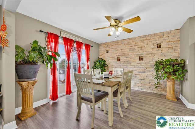 52 Olde Penn Drive, Easton, PA 18045