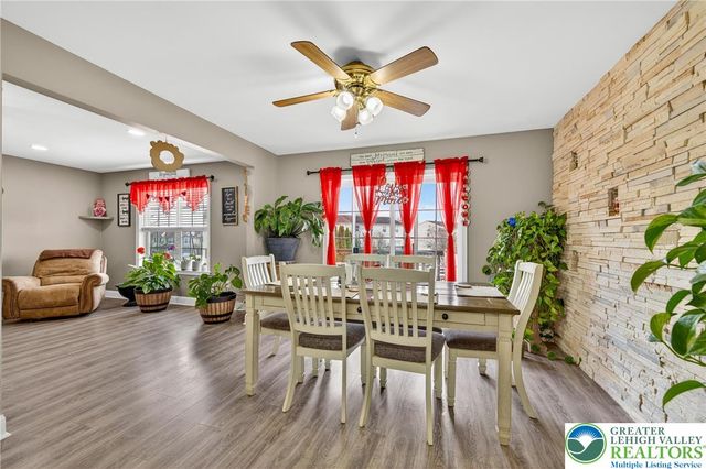 52 Olde Penn Drive, Easton, PA 18045