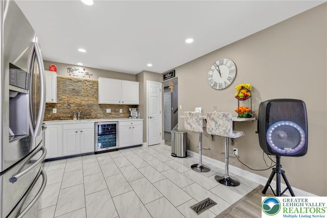 52 Olde Penn Drive, Easton, PA 18045