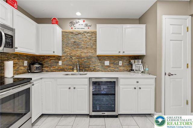 52 Olde Penn Drive, Easton, PA 18045