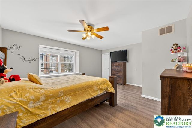 52 Olde Penn Drive, Easton, PA 18045