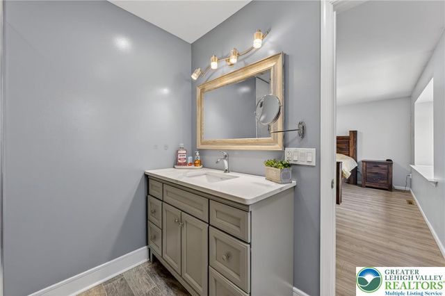 52 Olde Penn Drive, Easton, PA 18045