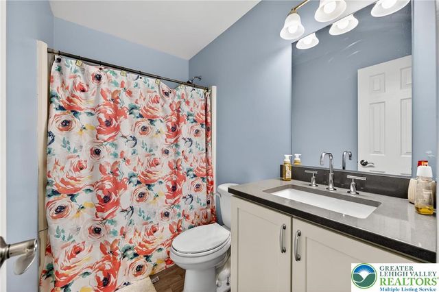 52 Olde Penn Drive, Easton, PA 18045