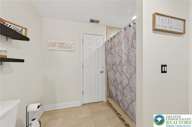 52 Olde Penn Drive, Easton, PA 18045