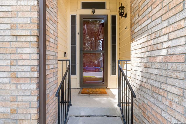 108 SHADOW MOUNTAIN DR, Cibolo, TX 78108