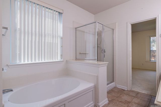 108 SHADOW MOUNTAIN DR, Cibolo, TX 78108