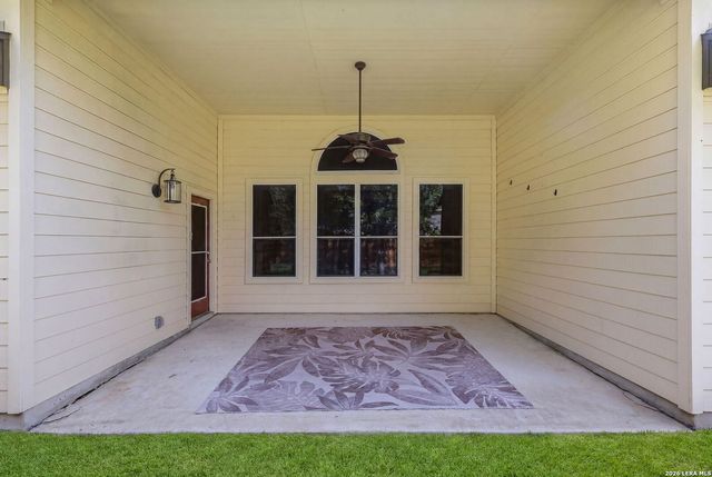 108 SHADOW MOUNTAIN DR, Cibolo, TX 78108