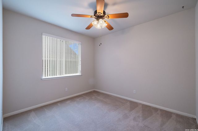 108 SHADOW MOUNTAIN DR, Cibolo, TX 78108