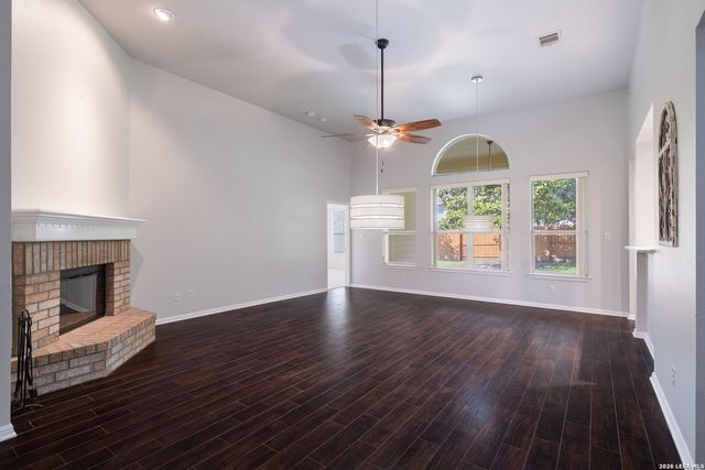 108 SHADOW MOUNTAIN DR, Cibolo, TX 78108