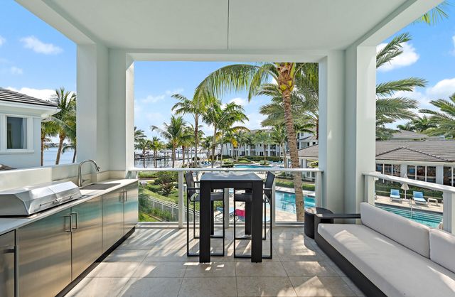 106 Water Club Court N, North Palm Beach, FL 33408