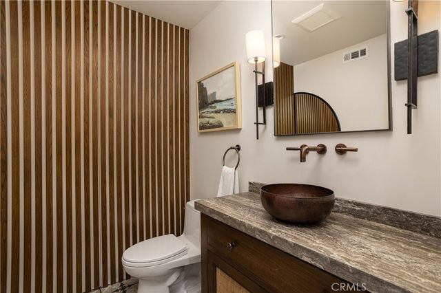 420 De Sola Terrace, Corona Del Mar, CA 92625