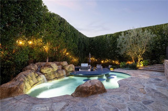 420 De Sola Terrace, Corona Del Mar, CA 92625