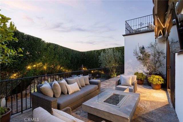 420 De Sola Terrace, Corona Del Mar, CA 92625