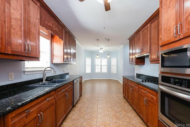 162 Ridgeland Drive, Maumelle, AR 72113