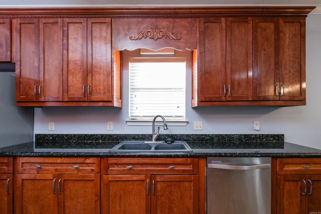 162 Ridgeland Drive, Maumelle, AR 72113
