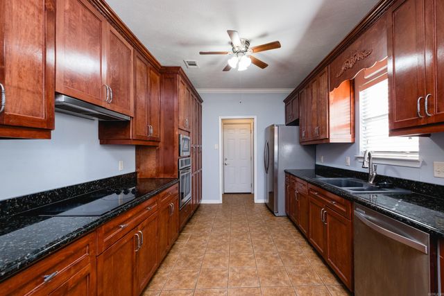 162 Ridgeland Drive, Maumelle, AR 72113