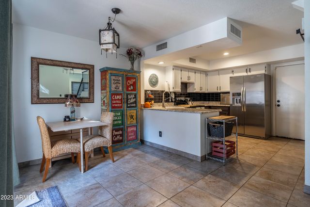 496 S SEAWYNDS Boulevard, Gilbert, AZ 85233