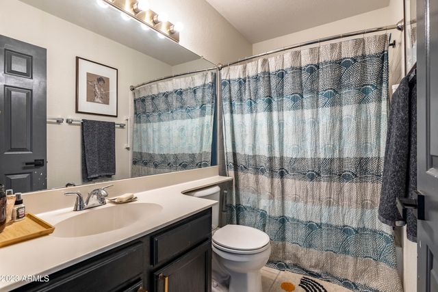 496 S SEAWYNDS Boulevard, Gilbert, AZ 85233