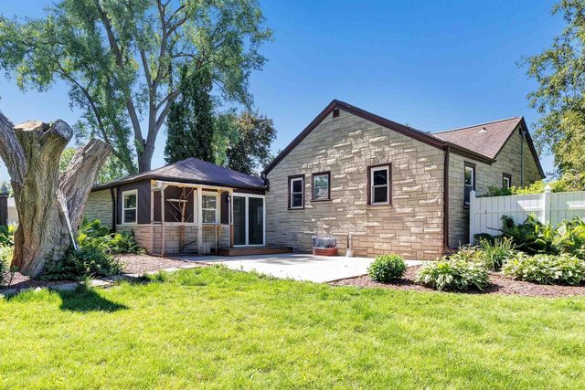 1528 7TH STREET, Green Bay, WI 54304