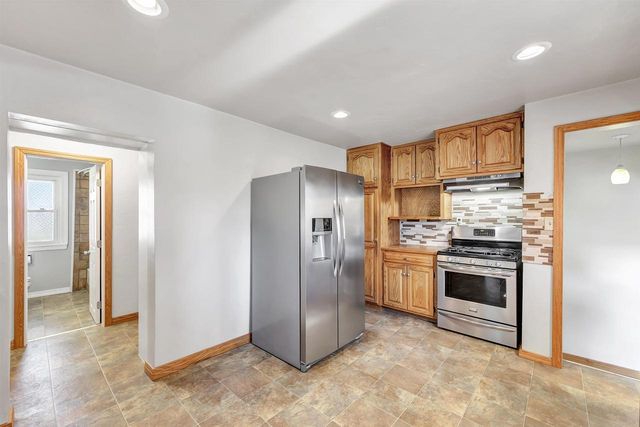 1528 7TH STREET, Green Bay, WI 54304