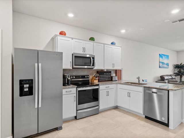 31428 AMBERVIEW BEND, Wesley Chapel, FL 33545