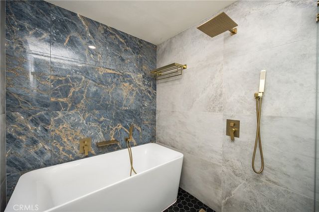 17110 Bluewater Lane, Huntington Beach, CA 92649