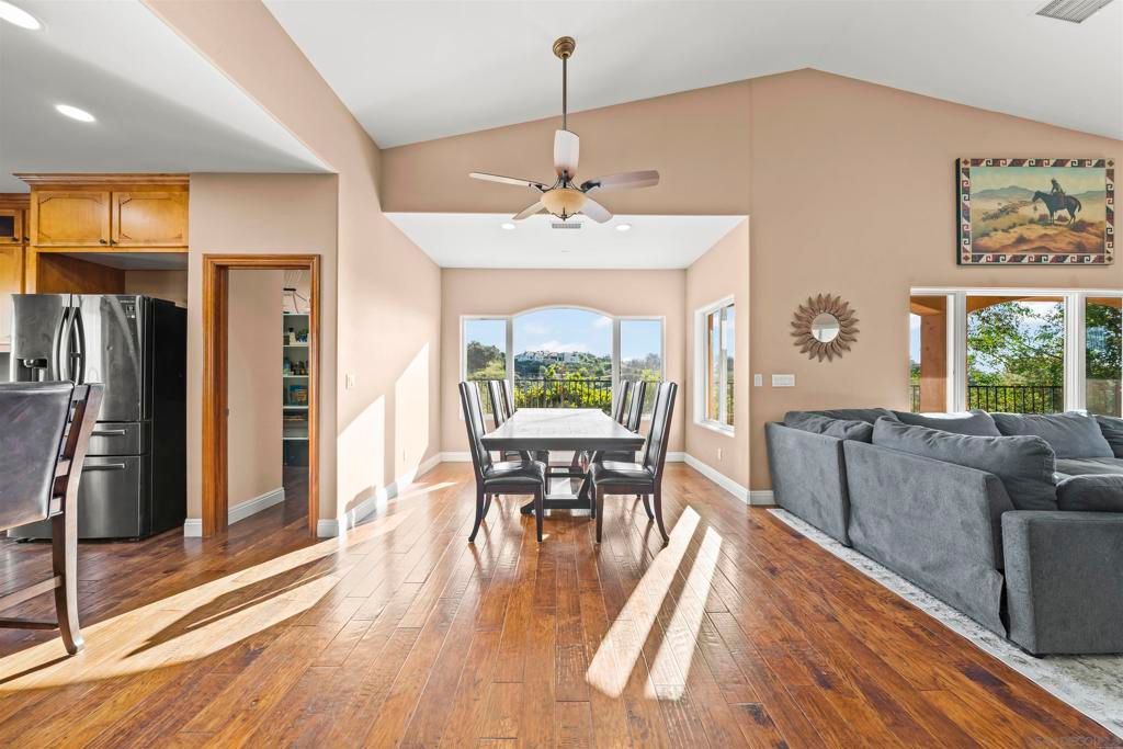 Image 17 of property listing at 16951 Old Coach Rd, Poway, CA 92064