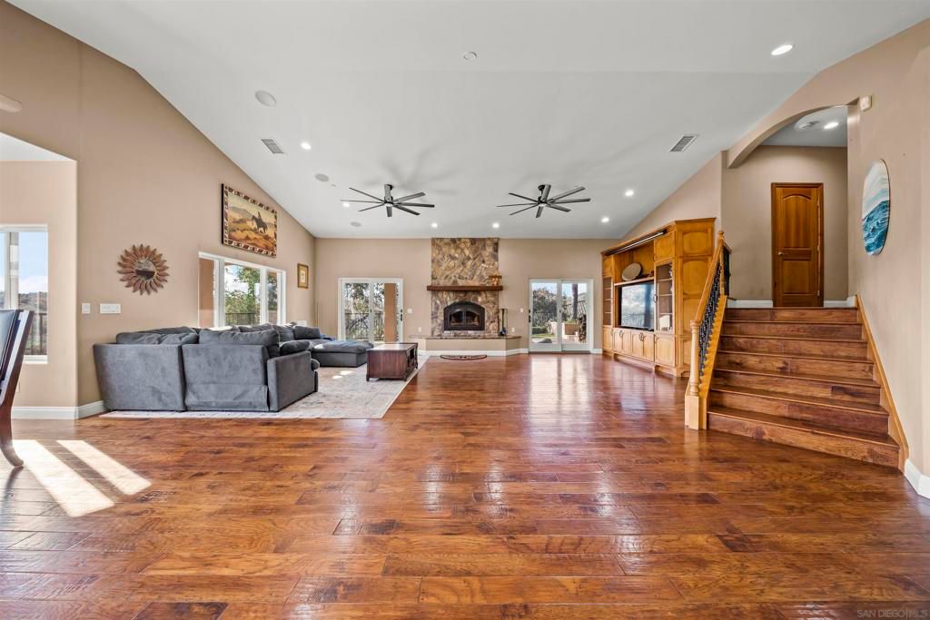 Image 23 of property listing at 16951 Old Coach Rd, Poway, CA 92064