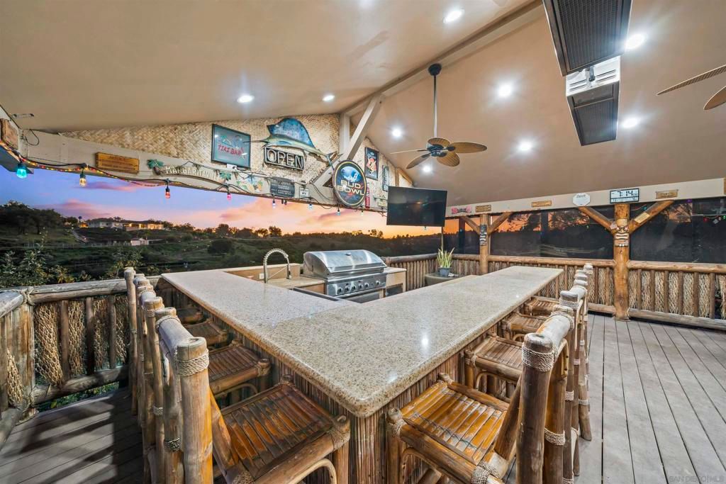 Image 3 of property listing at 16951 Old Coach Rd, Poway, CA 92064