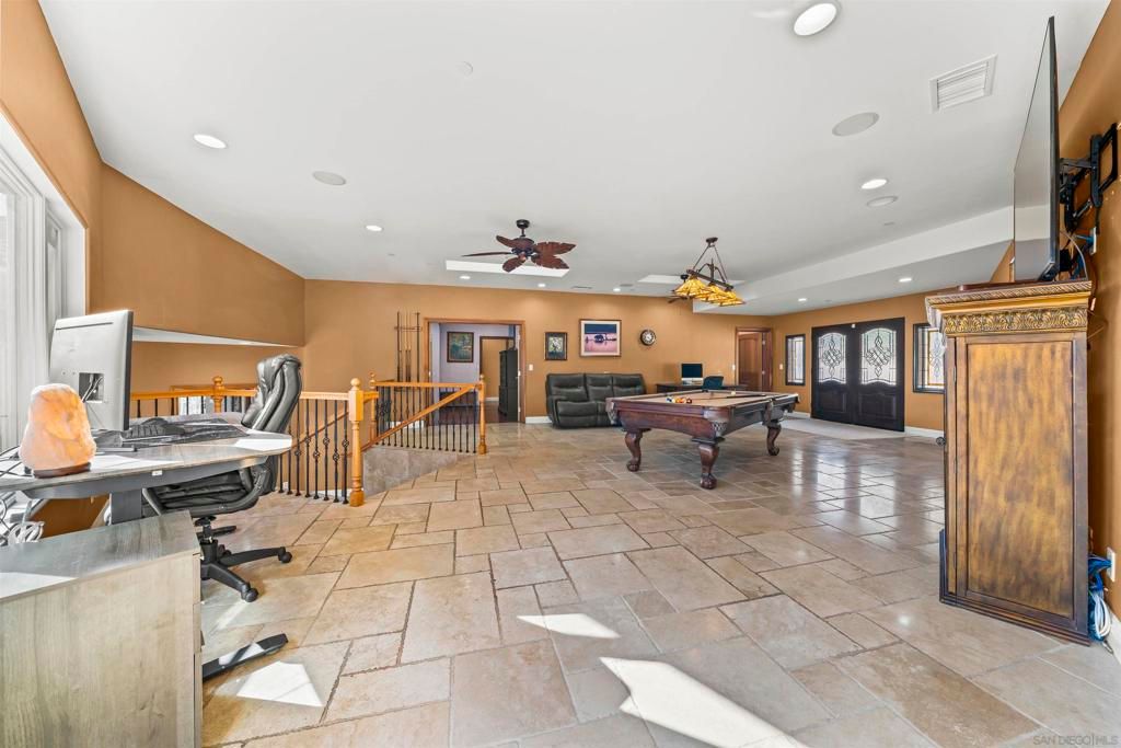 Image 30 of property listing at 16951 Old Coach Rd, Poway, CA 92064