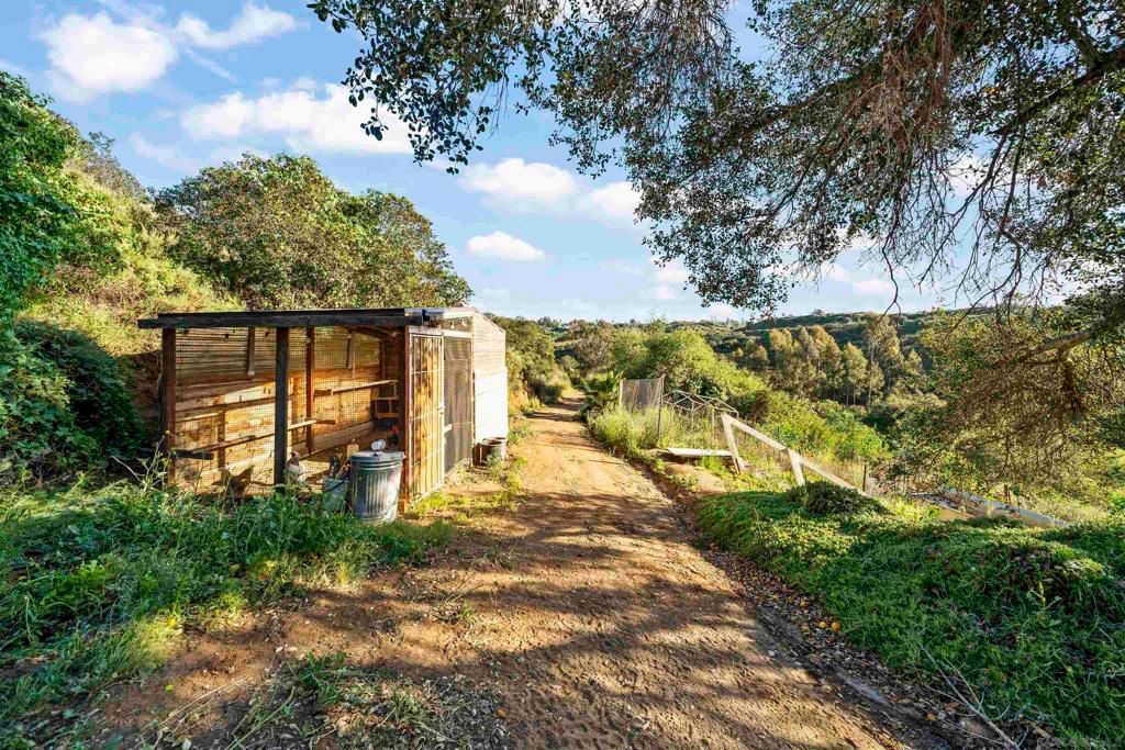 Image 66 of property listing at 16951 Old Coach Rd, Poway, CA 92064