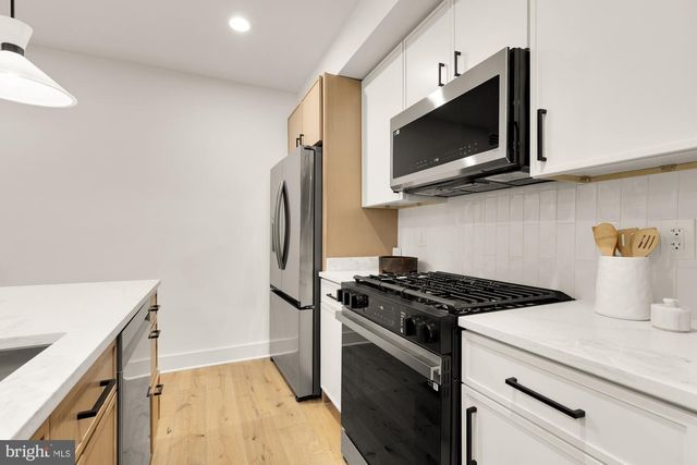 1325 ORREN ST NE #D, Washington, DC 20002