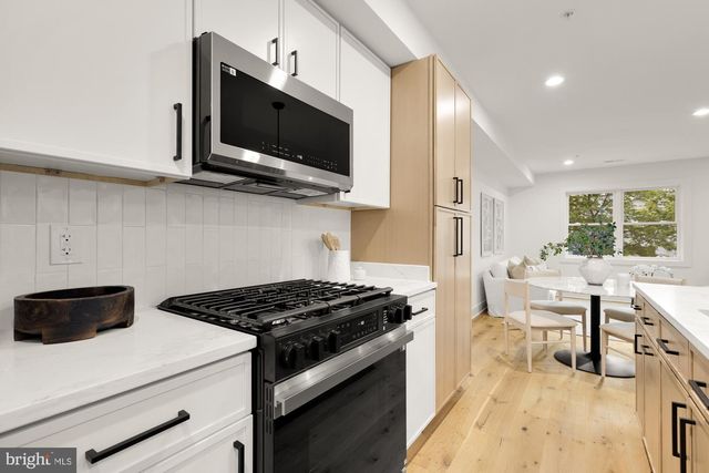 1325 ORREN ST NE #D, Washington, DC 20002