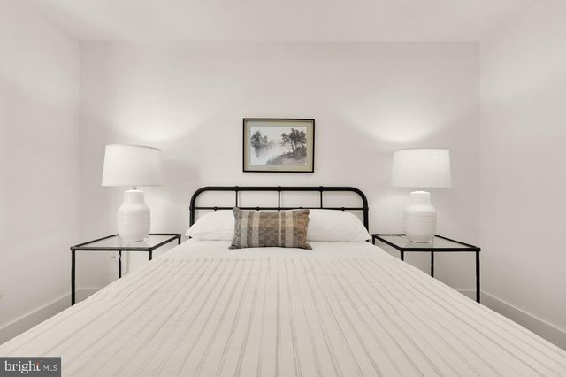 1325 ORREN ST NE #D, Washington, DC 20002