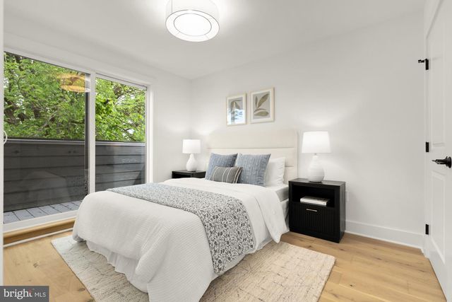 1325 ORREN ST NE #D, Washington, DC 20002