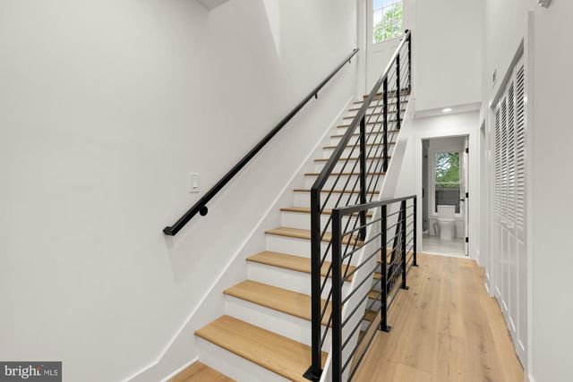 1325 ORREN ST NE #D, Washington, DC 20002