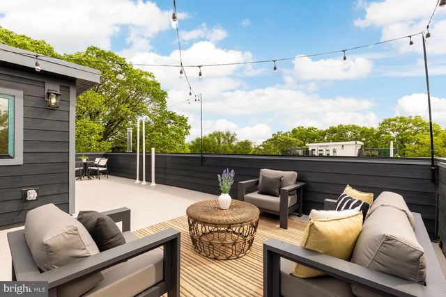 1325 ORREN ST NE #D, Washington, DC 20002