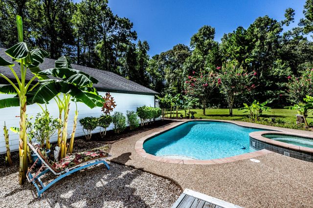 47 D Dana Drive, New Waverly, TX 77358