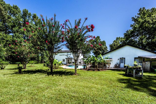 47 D Dana Drive, New Waverly, TX 77358