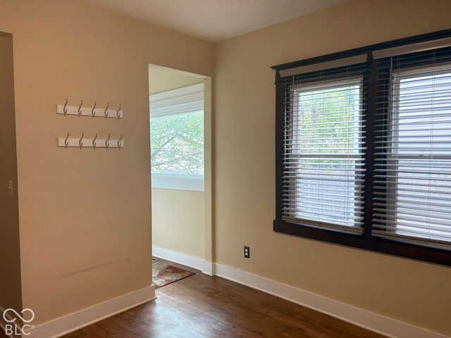 1104 N Oakland Avenue, Indianapolis, IN 46201