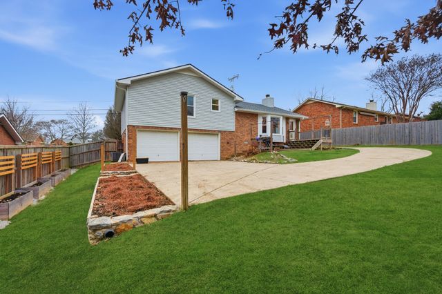 155 Hillside Dr, Hendersonville, TN 37075