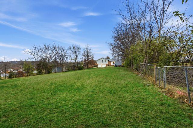 155 Hillside Dr, Hendersonville, TN 37075