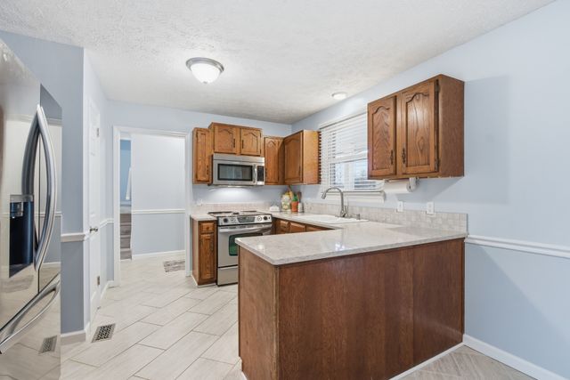 155 Hillside Dr, Hendersonville, TN 37075