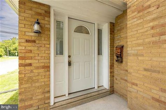 337 STUART AVE, Downingtown, PA 19335