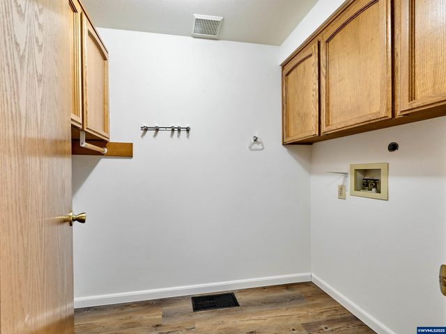 2135 COUNTRY CLUB Ter, Woodburn, OR 97071