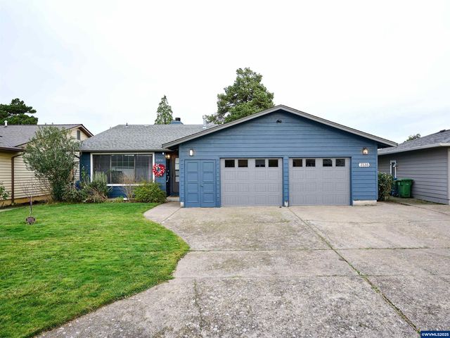 2135 COUNTRY CLUB Ter, Woodburn, OR 97071