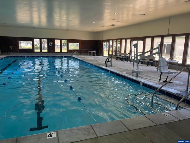 2135 COUNTRY CLUB Ter, Woodburn, OR 97071