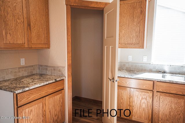 4500 E Davin DR, Post Falls, ID 83854
