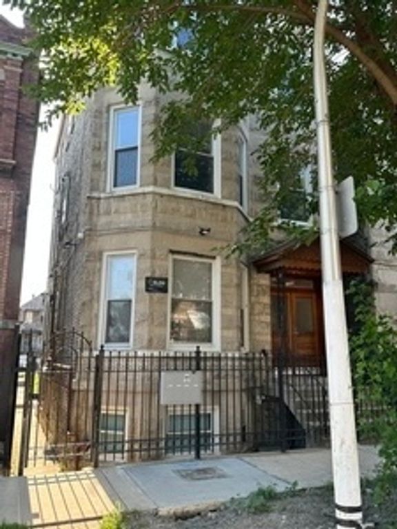 2224 S Sacramento Avenue 3, Chicago, IL 60623